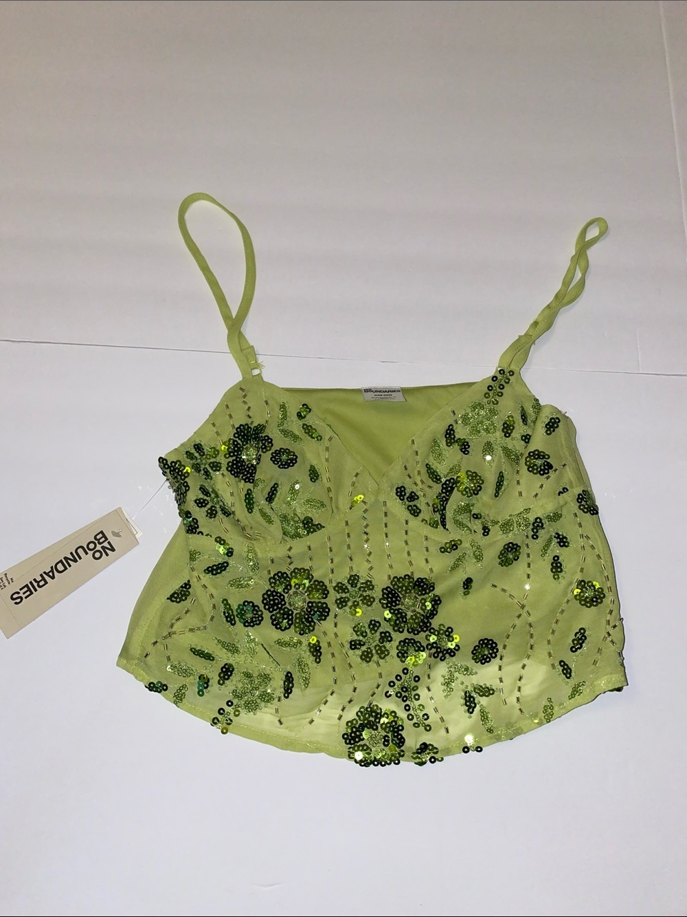 No Boundaries Junior's Beaded Camisole White Grape XXS - Picture 2 of 5